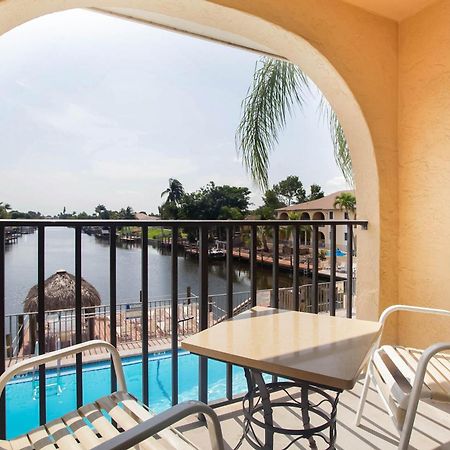 Oyo Waterfront Hotel- Cape Coral Fort Myers, Fl Eksteriør billede