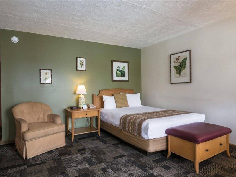 Oyo Waterfront Hotel- Cape Coral Fort Myers, Fl Eksteriør billede