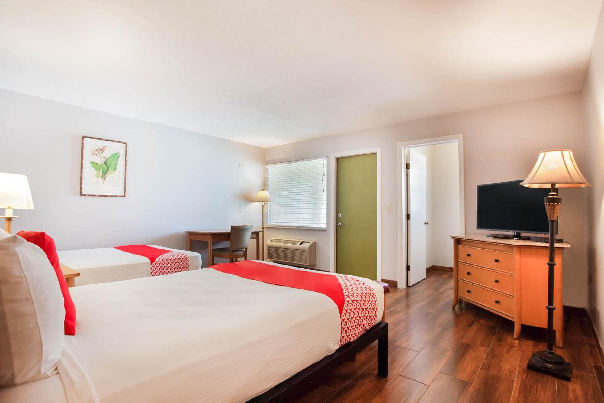 Oyo Waterfront Hotel- Cape Coral Fort Myers, Fl Eksteriør billede