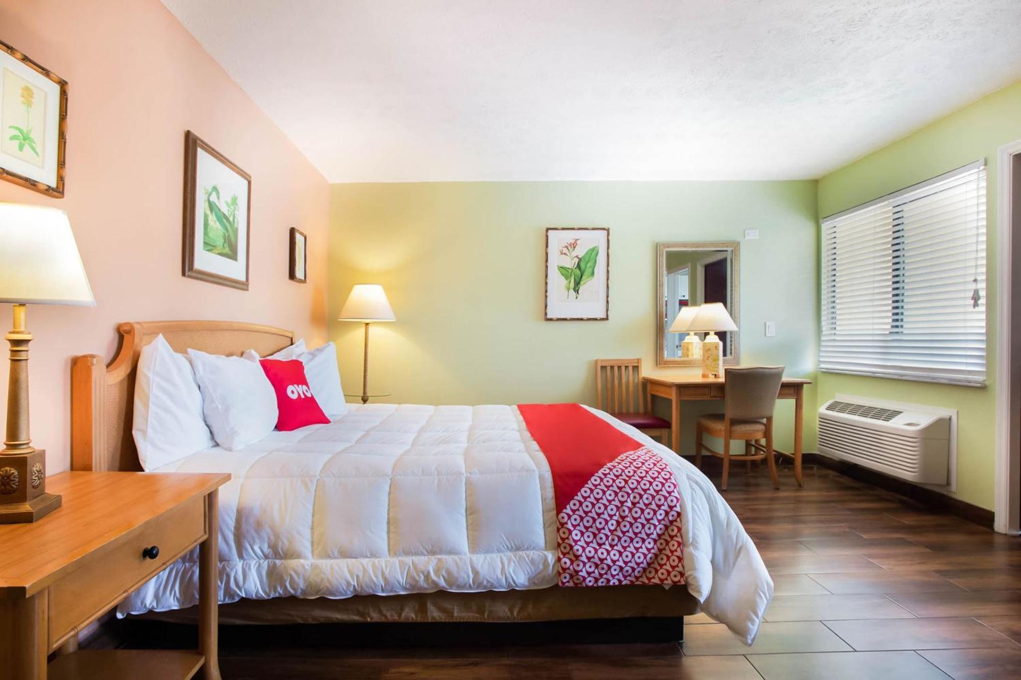 Oyo Waterfront Hotel- Cape Coral Fort Myers, Fl Eksteriør billede
